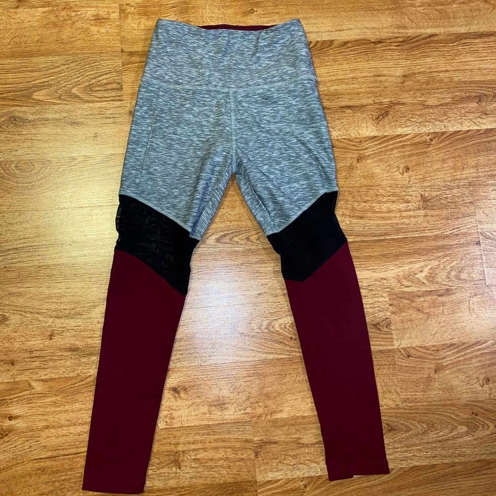 Super cute pink leggings!